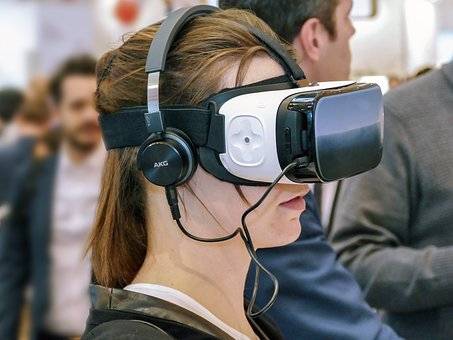 5G赋能，VR产业将再次迎来春天?